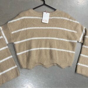 Gianni Bini Tan and White Crew Neck Sweater